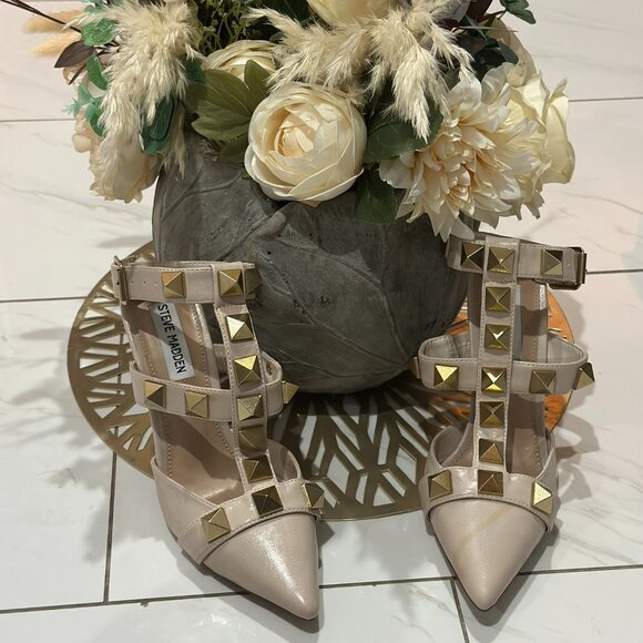 STEVE MADDEN AUDRA STUDDED POINTED STILLETTOS WITH ANKLE STRAPS - SIZE 7.5 - Picture 1 of 7